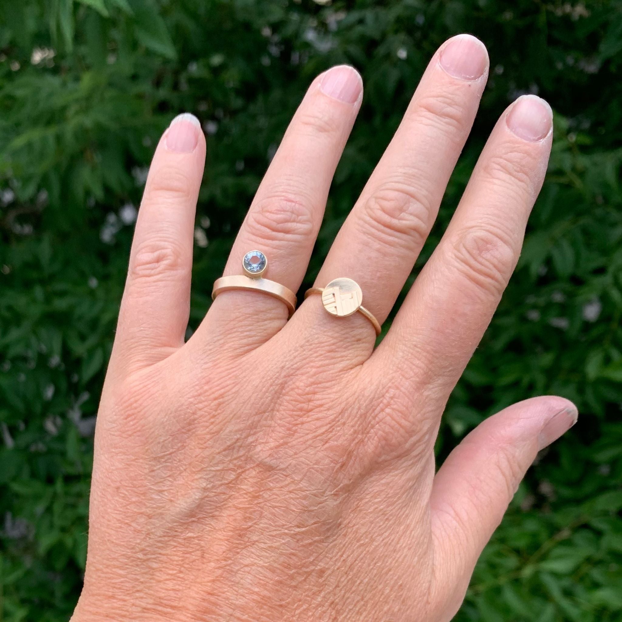 Mountain ring on model